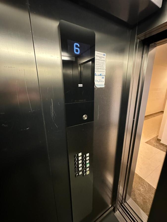 Kvart 1 Bedroom Апартаменты Подгорица